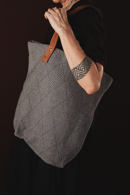 Bolsa Tote Trama Cinza